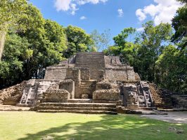 Lamanai Mayan Ruin - Jungle Tour - Searious Adventures